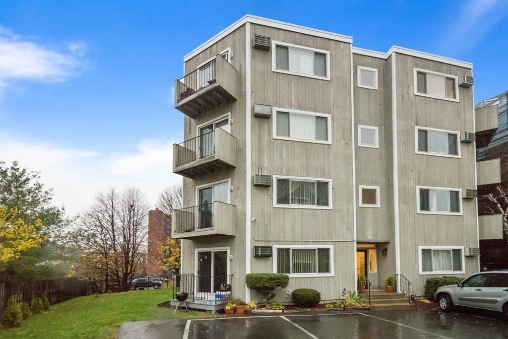 2 bed, 1 bath apartment for rent at 35 Webster St Unit 402, East Boston — photo 8 of 8