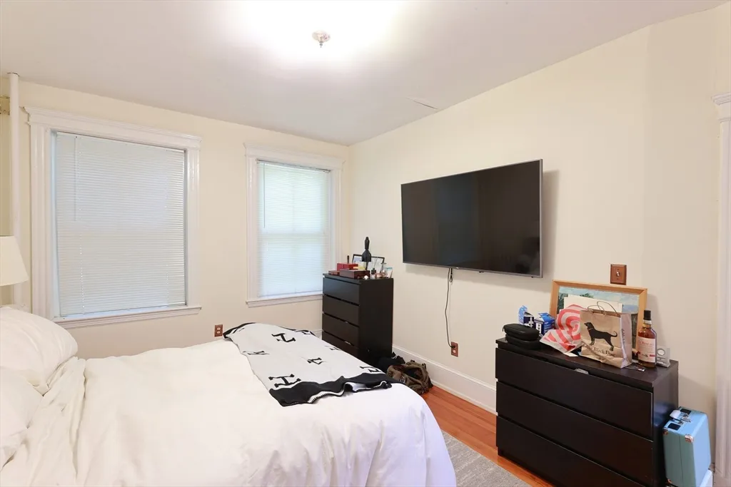 2 bed, 1 bath apartment for rent at 35 Westbourne Ter Unit 2, Corey Hill — photo 11 of 26