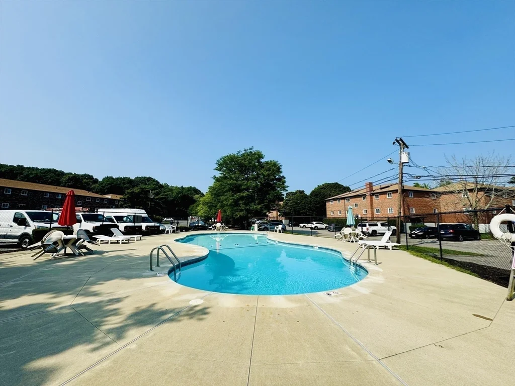 2 bed, 1 bath apartment for rent at 35 Westgate Rd Unit 6, Chestnut Hill — photo 9 of 28