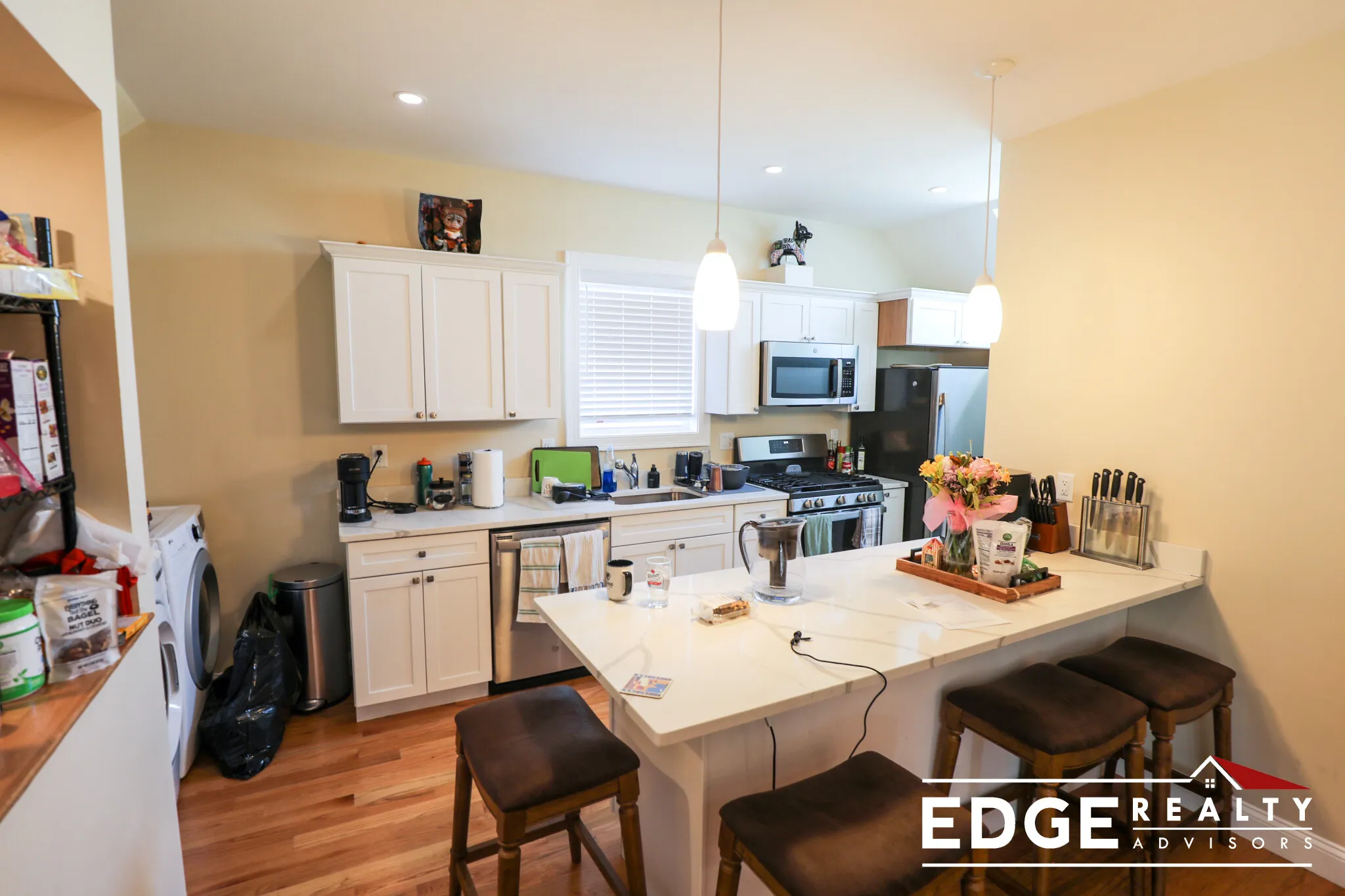 4 bed, 3 bath apartment for rent at 35 Winship St Unit 2, Brighton — photo 3 of 16