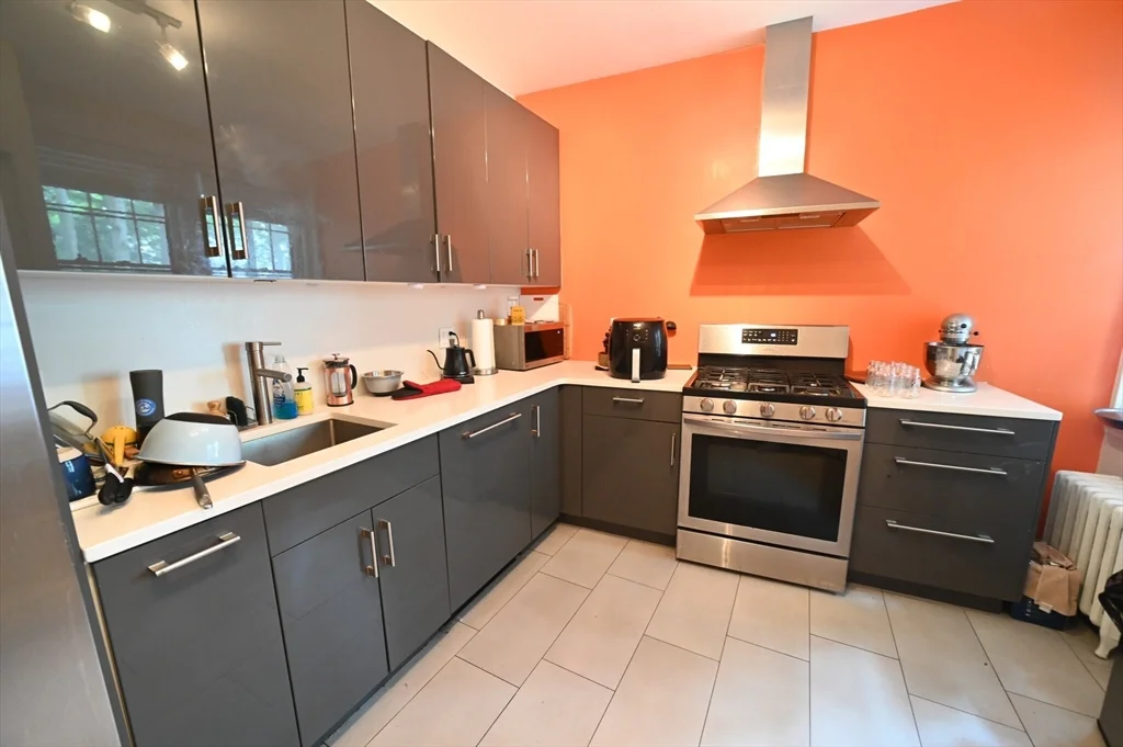 2 bed, 2 bath apartment for rent at 35 Winslow Rd Unit 1, Brookline — photo 7 of 12