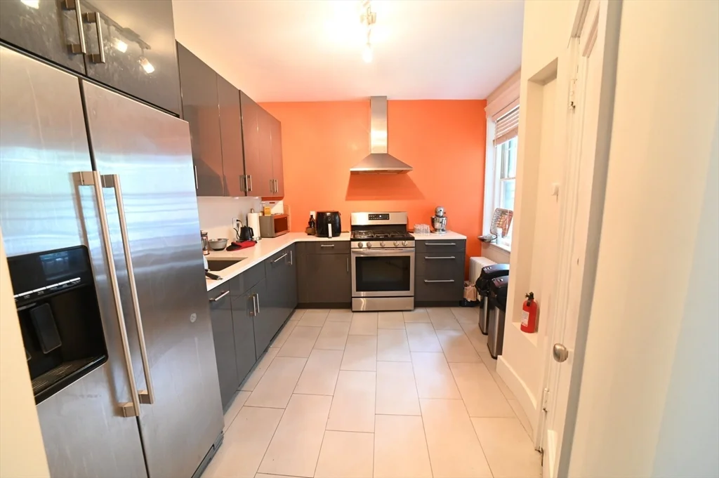 2 bed, 2 bath apartment for rent at 35 Winslow Rd Unit 1, Brookline — photo 4 of 12