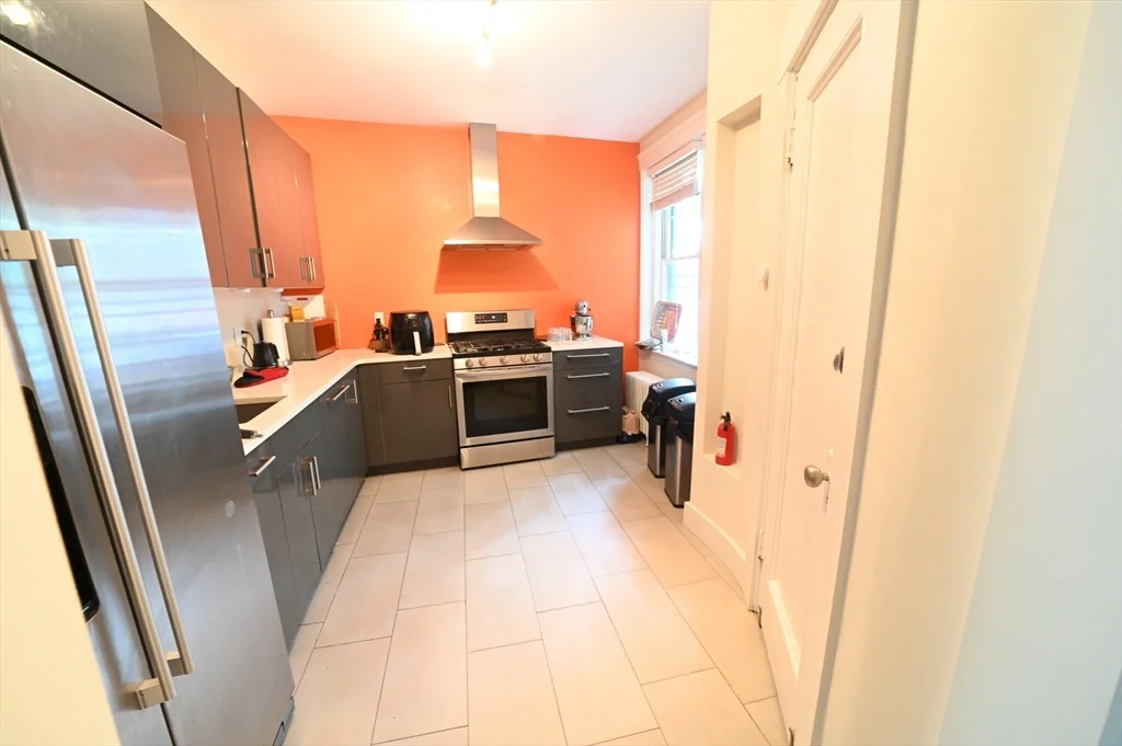 2 bed, 2 bath apartment for rent at 35 Winslow Rd Unit 1, Brookline — photo 5 of 12