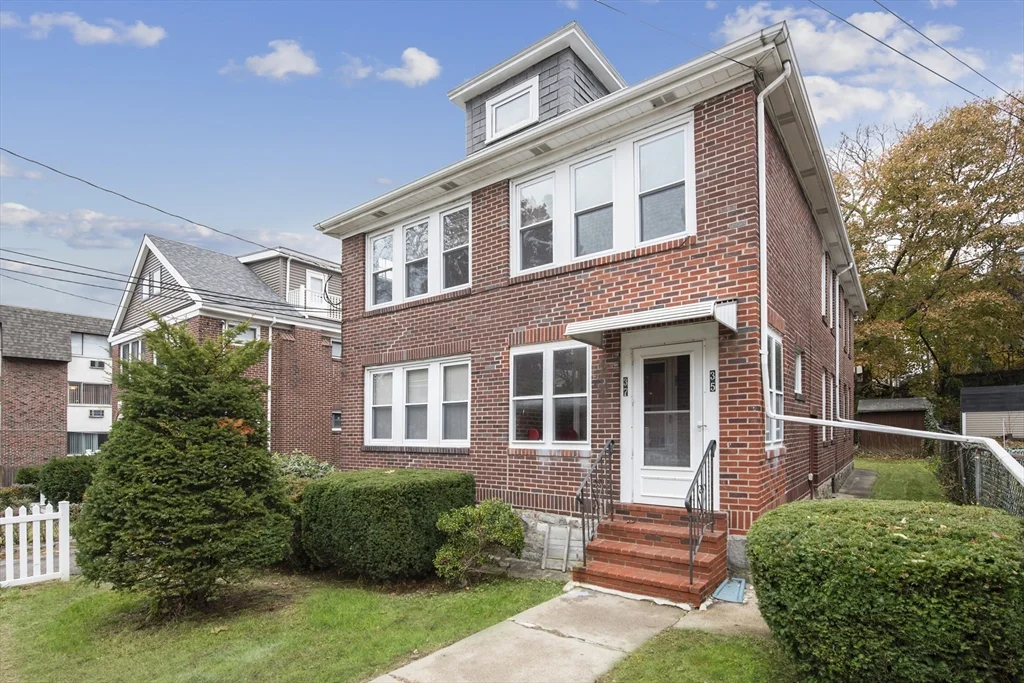 3 bed, 1 bath apartment for rent at 35 Woodstock Ave Unit 35, Brighton — photo 9 of 9