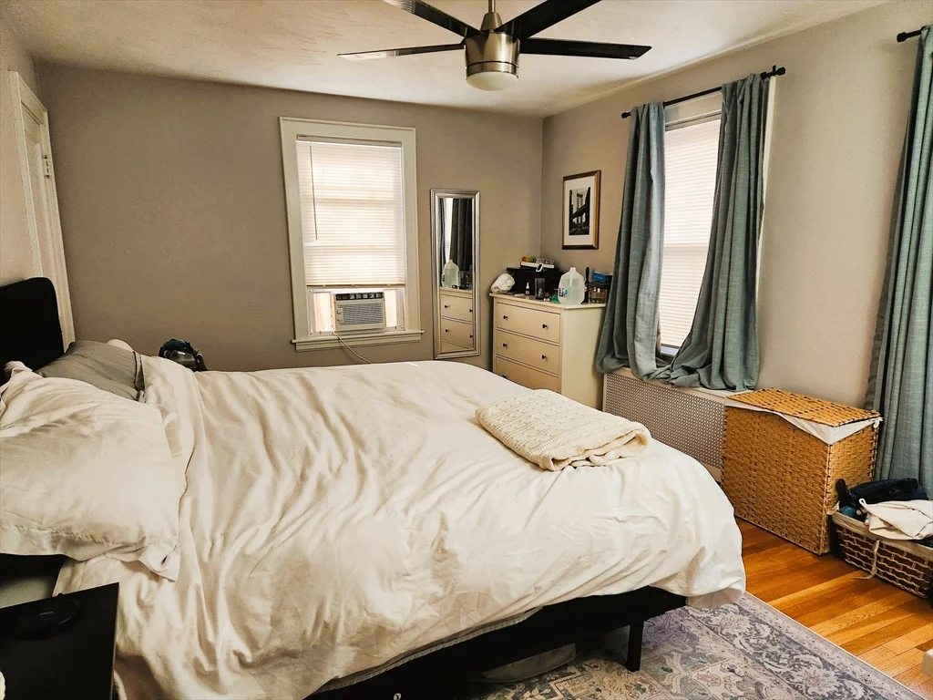 3 bed, 1 bath apartment for rent at 35 Woodstock Ave Unit 35, Brighton — photo 4 of 9