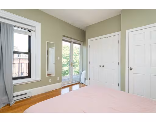 2 bed, 1 bath apartment for rent at 35 Worcester Sq Unit 4, South End — photo 6 of 9