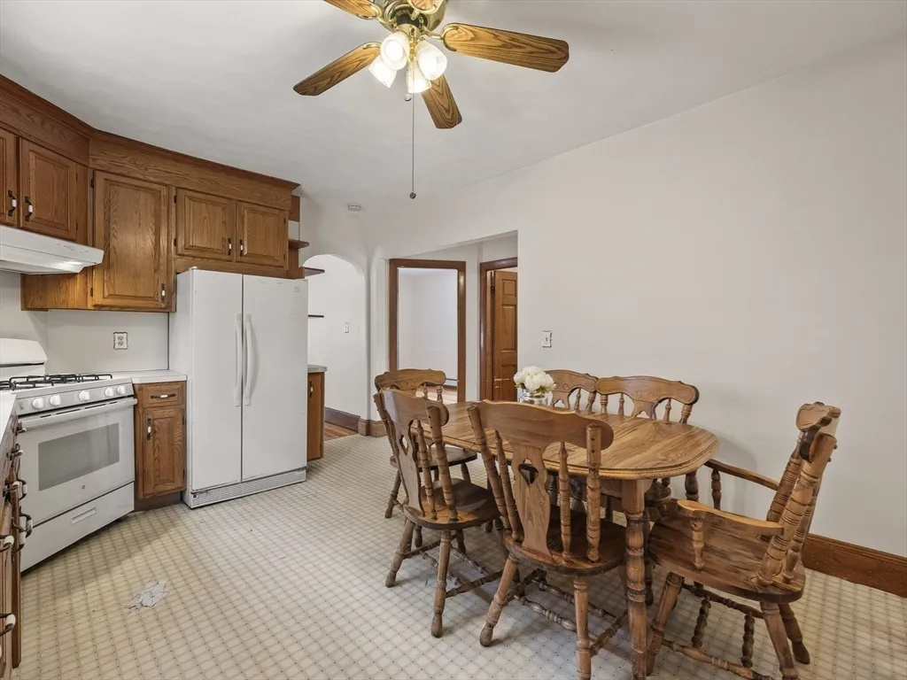 2 bed, 1 bath apartment for rent at 35 Wright Ave Unit 1, South Medford — photo 6 of 17