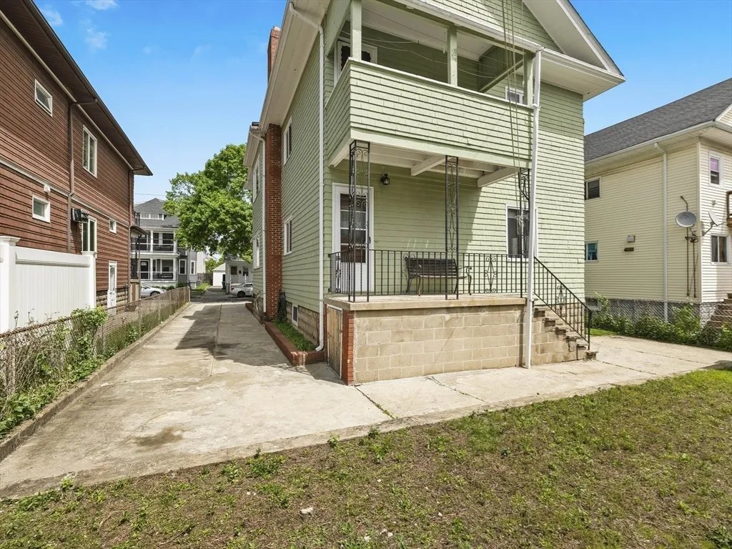 2 bed, 1 bath apartment for rent at 35 Wright Ave Unit 1, South Medford — photo 15 of 17