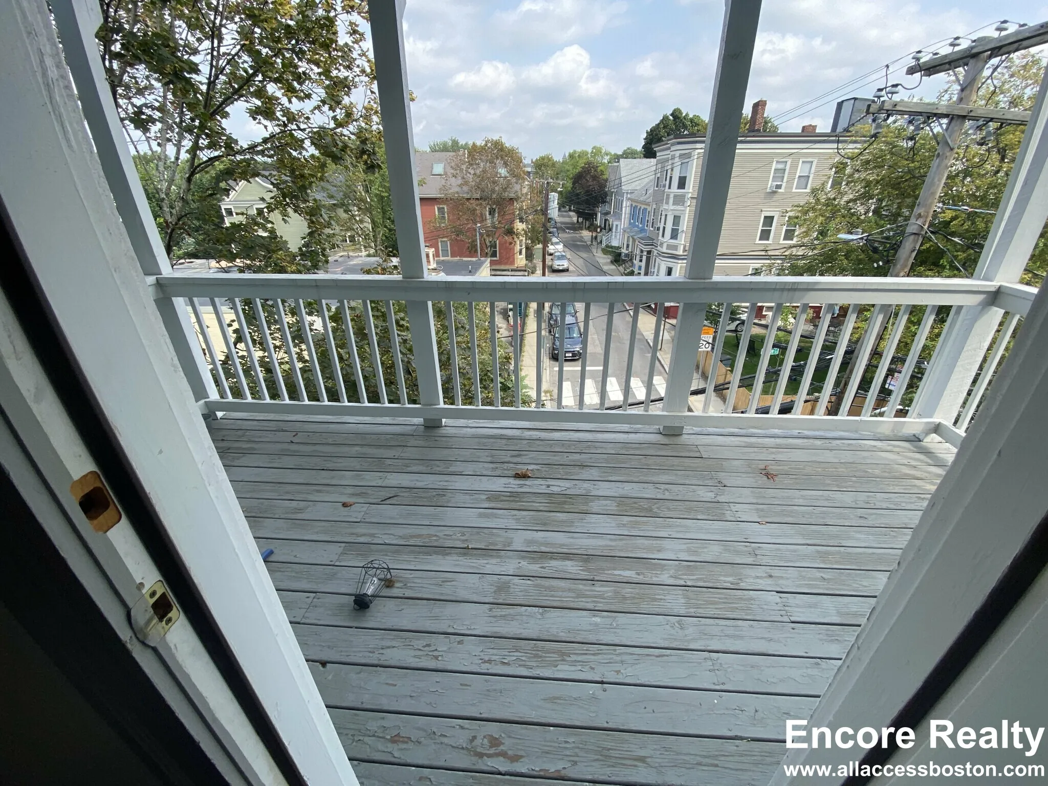 3 bed, 1 bath apartment for rent at 350 Allston St Unit 3, Cambridgeport — photo 3 of 16