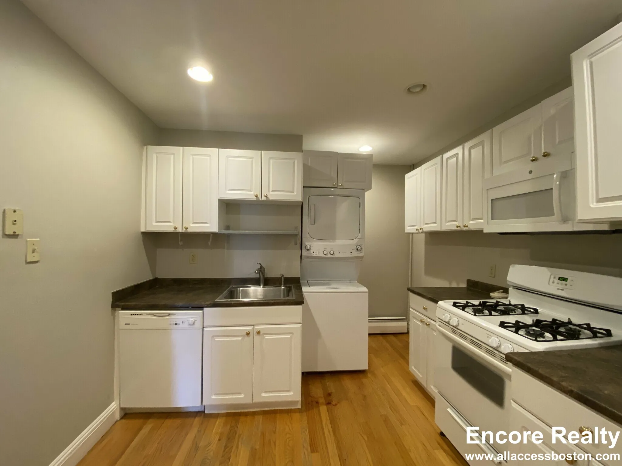 3 bed, 1 bath apartment for rent at 350 Allston St Unit 3, Cambridgeport — photo 7 of 16