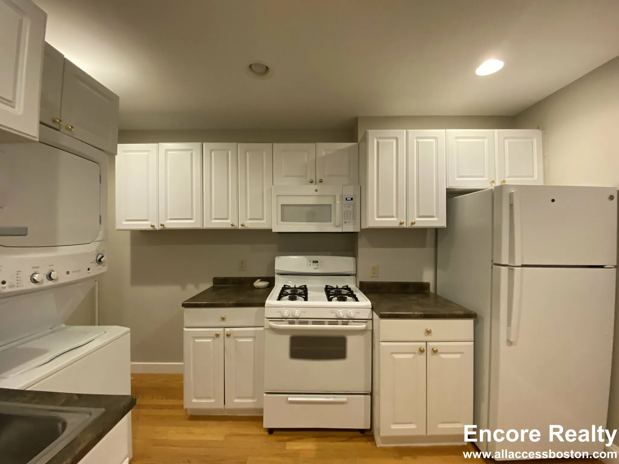 3 bed, 1 bath apartment for rent at 350 Allston St Unit 3, Cambridgeport — photo 8 of 16