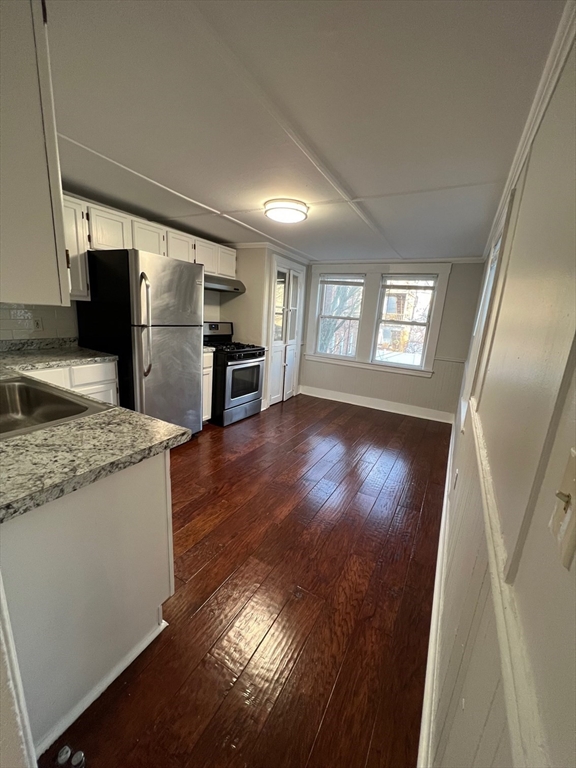 4 bed, 1 bath apartment for rent at 350 Dorchester St Unit 1, South Boston — photo 5 of 31