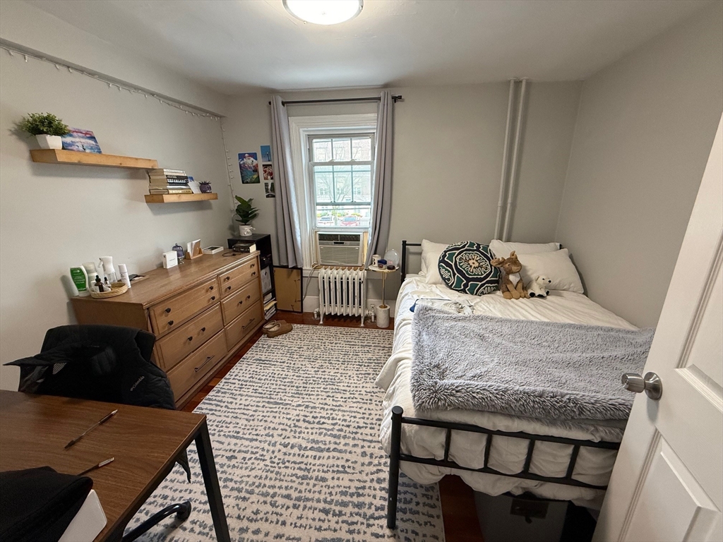 4 bed, 1 bath apartment for rent at 350 Dorchester St Unit 1, South Boston — photo 17 of 31