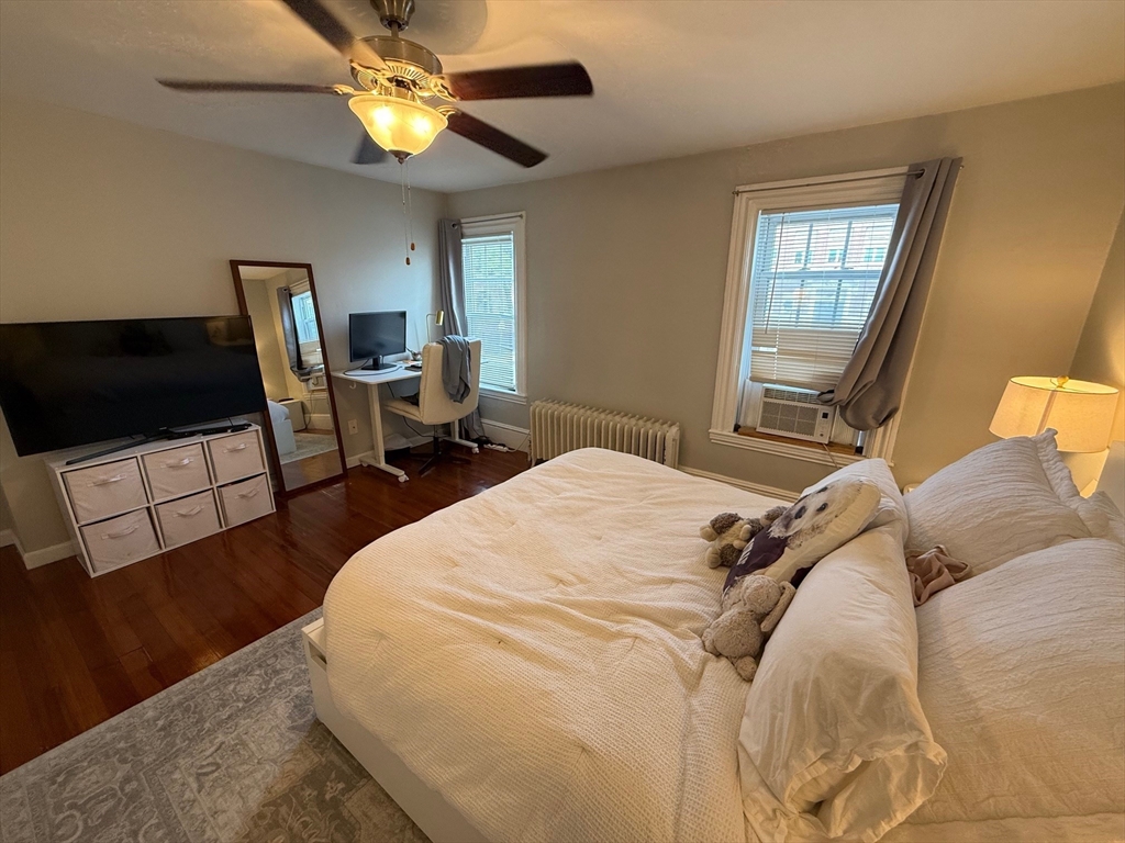 4 bed, 1 bath apartment for rent at 350 Dorchester St Unit 1, South Boston — photo 14 of 31