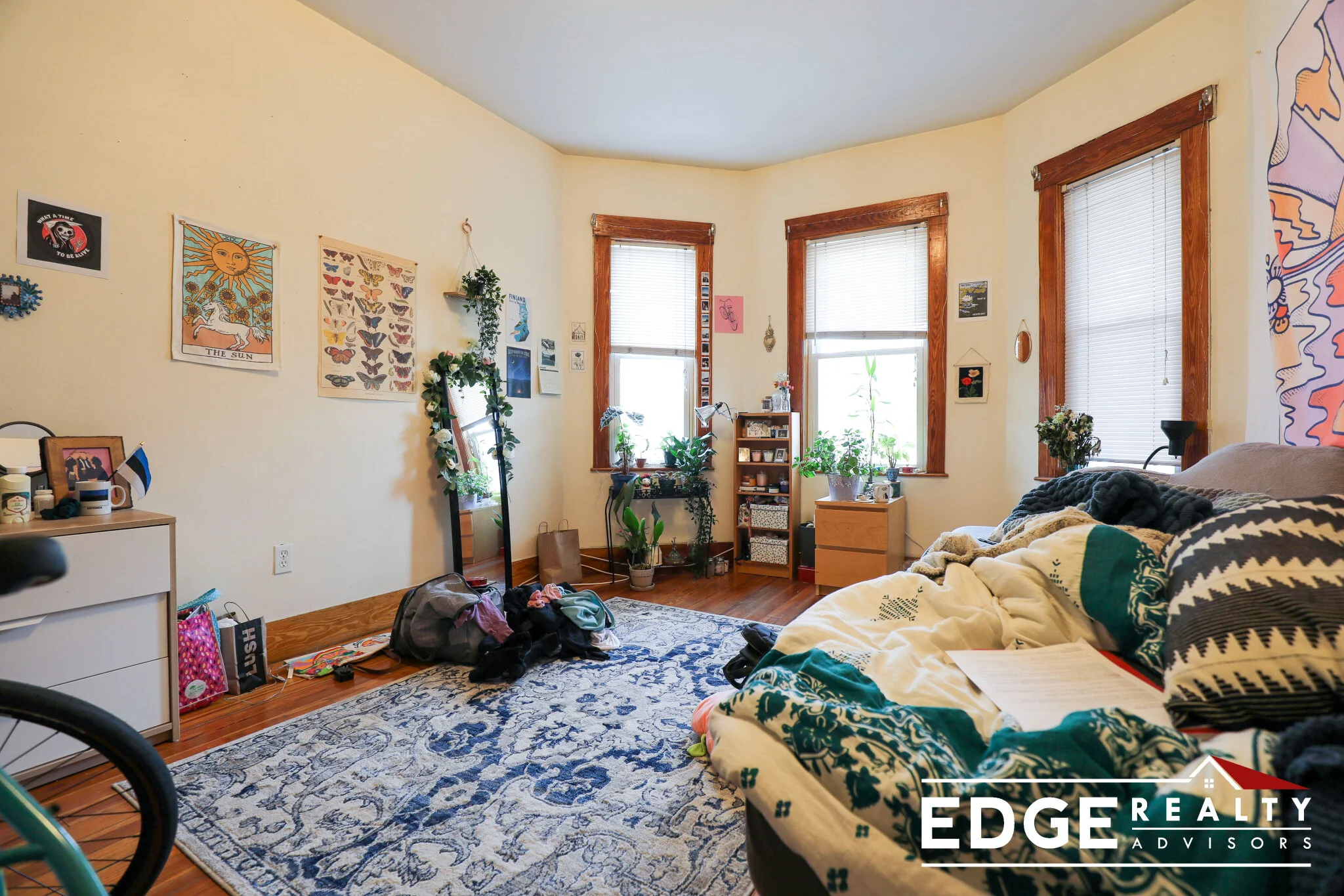4 bed, 2 bath apartment for rent at 350 Faneuil St Unit 2, Oak Square — photo 10 of 14