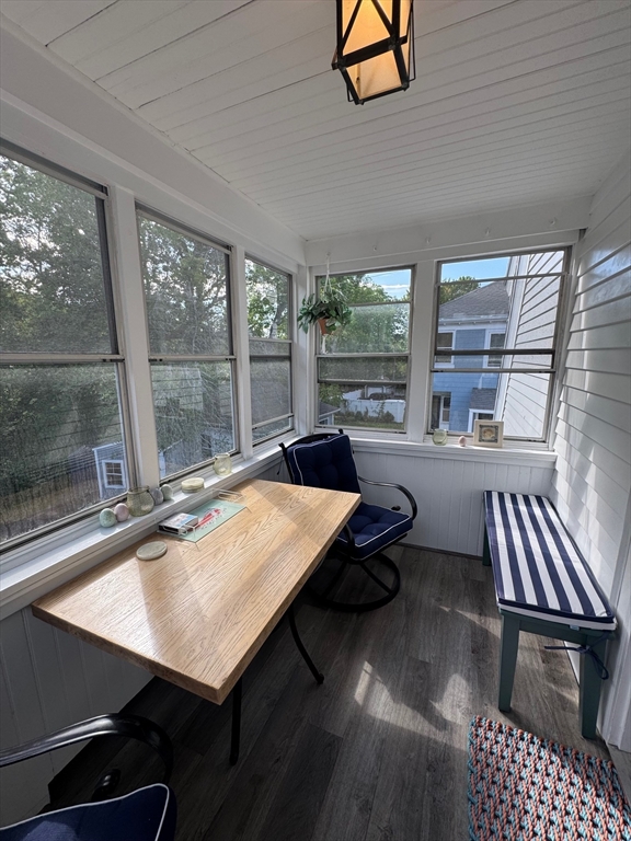 2 bed, 1 bath apartment for rent at 350 Jefferson Ave Unit 2, Salem — photo 24 of 34