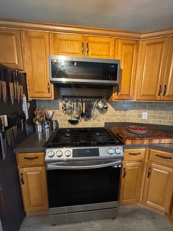 2 bed, 1 bath apartment for rent at 350 Jefferson Ave Unit 2, Salem — photo 15 of 34