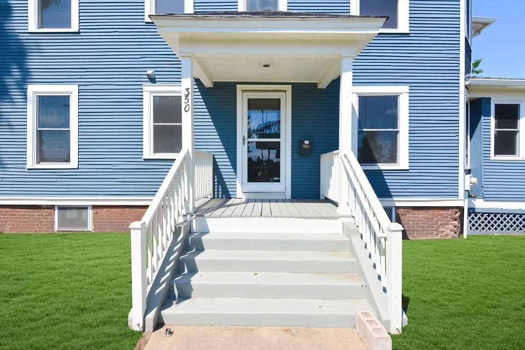5 bed, 1 bath apartment for rent at 350 King St Unit 1, Springfield