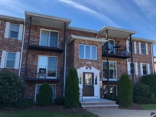 2 bed, 1 bath apartment for rent at 350 Neponset St Unit B, Canton — photo 1 of 23
