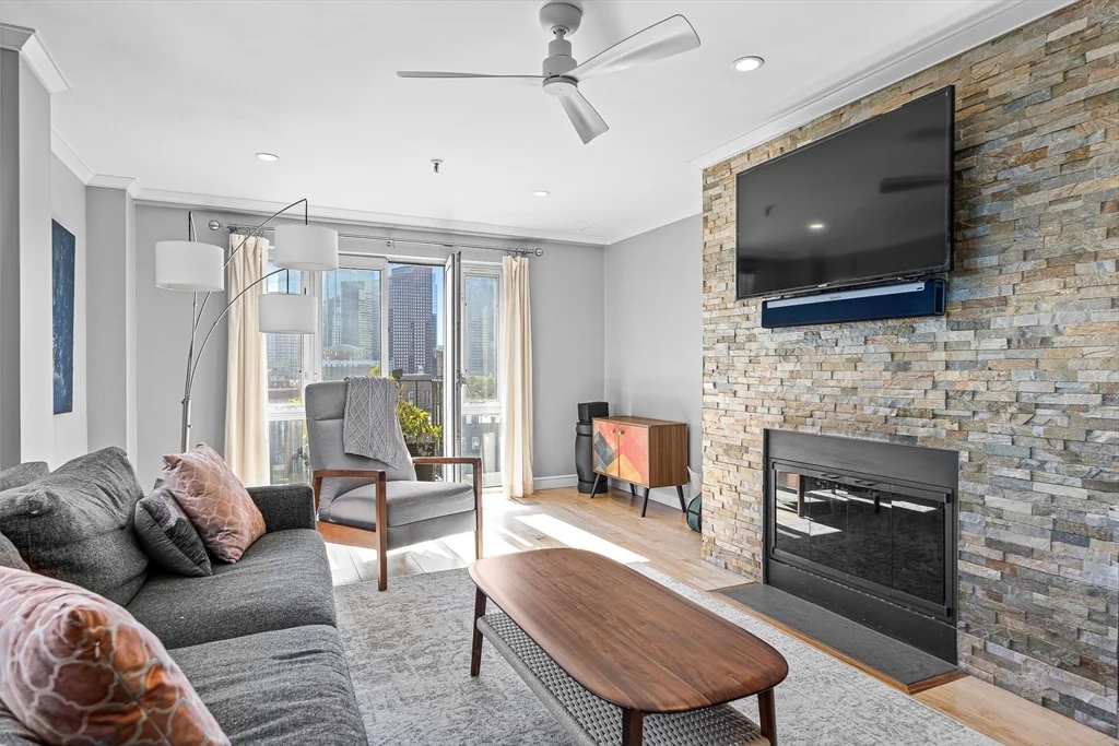 2 bed, 2 bath apartment for rent at 350 North St Unit 902, Boston — photo 5 of 24