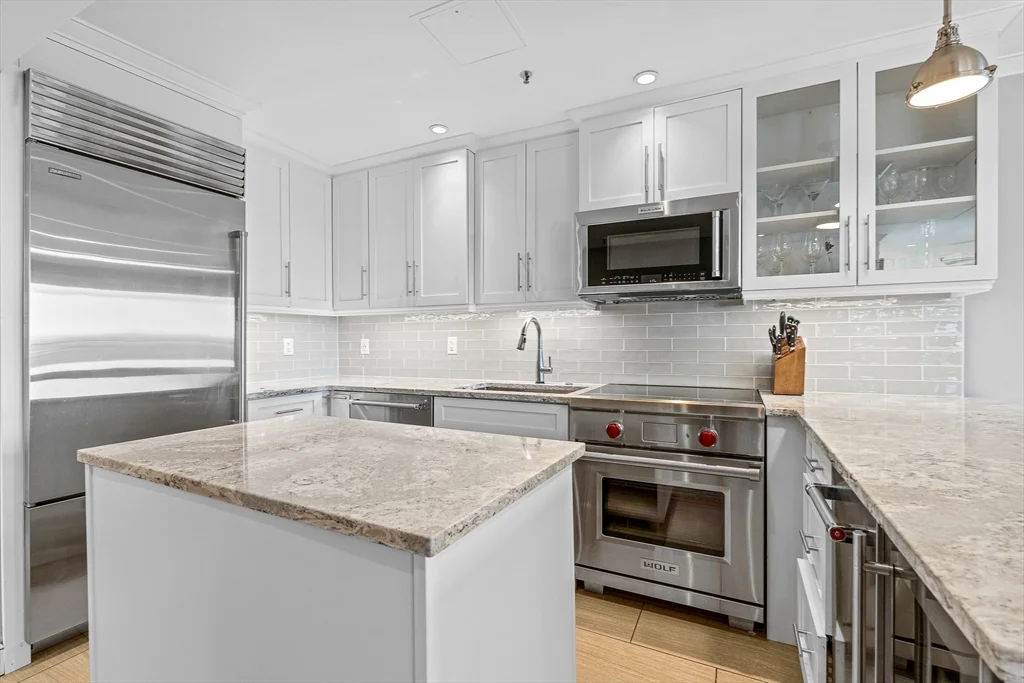 2 bed, 2 bath apartment for rent at 350 North St Unit 902, Boston — photo 8 of 24