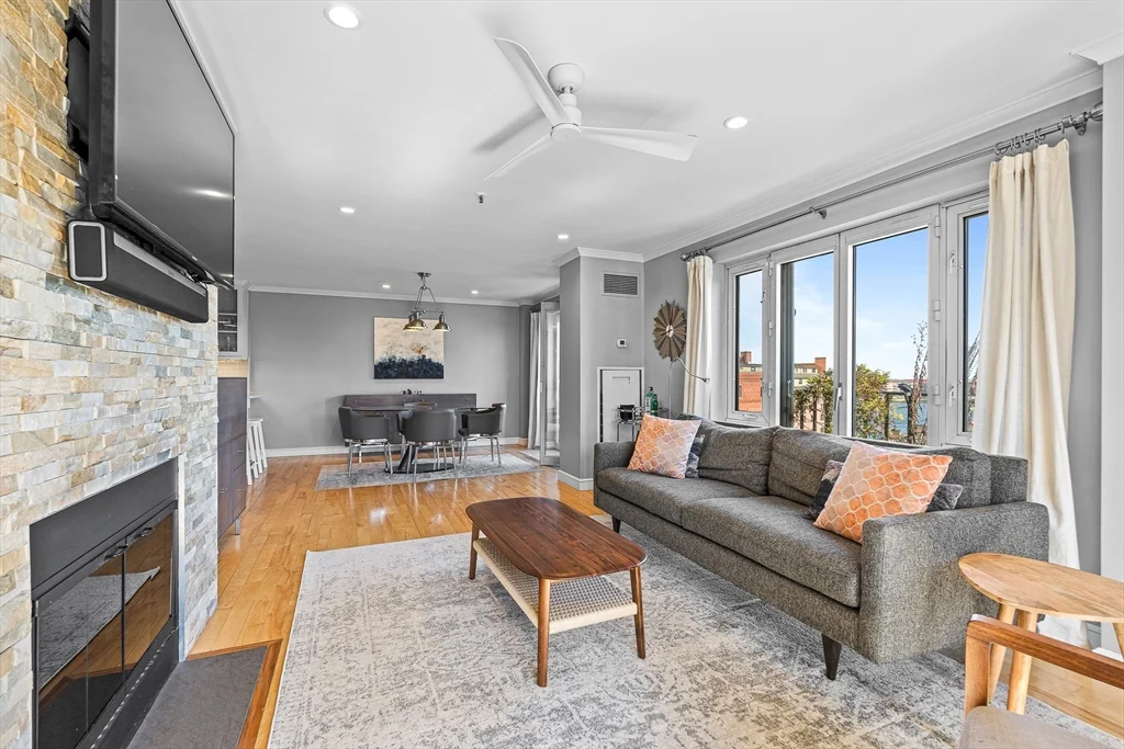 2 bed, 2 bath apartment for rent at 350 North St Unit 902, Boston — photo 4 of 24