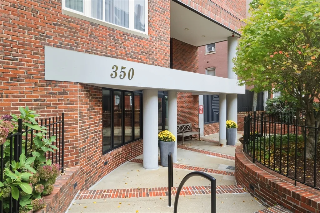 2 bed, 1 bath apartment for rent at 350 North Unit 300, North End — photo 21 of 25