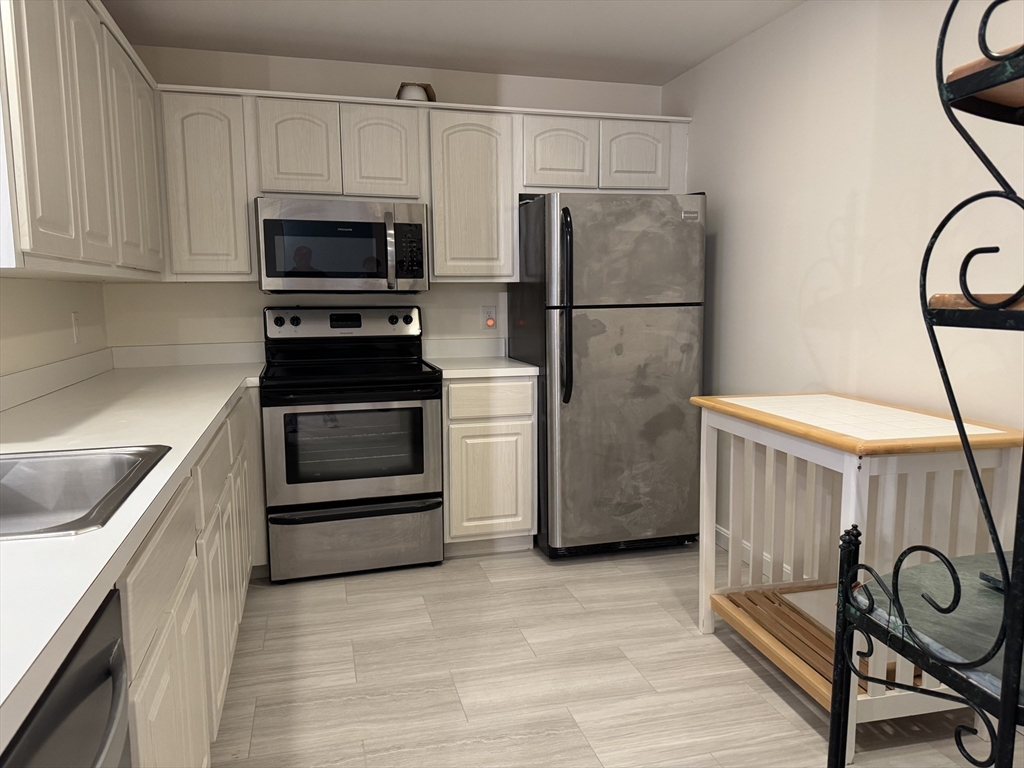 2 bed, 2 bath apartment for rent at 350 Revere Beach Blvd Unit 11O, Revere Beach — photo 6 of 36