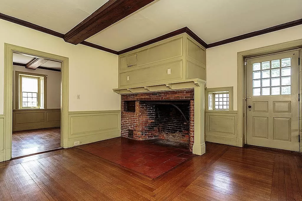 4 bed, 1 bath apartment for rent at 350 Riverside Ave Unit 1, Medford — photo 11 of 19