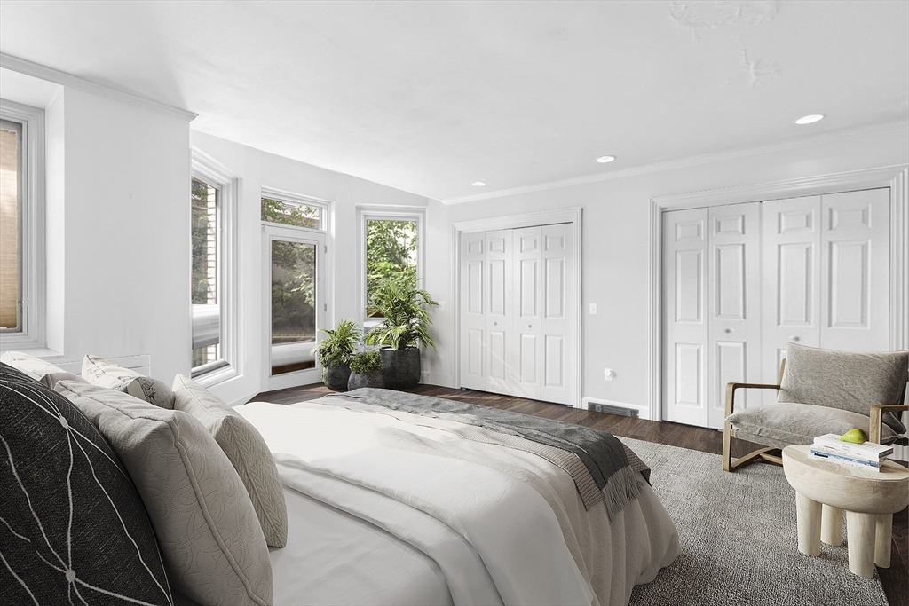 2 bed, 2 bath apartment for rent at 350 Tappan Rd Unit 1, Beaconsfield — photo 4 of 13