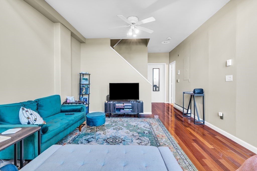 2 bed, 1 bath apartment for rent at 350 W 4th Unit 406, South Boston — photo 9 of 16