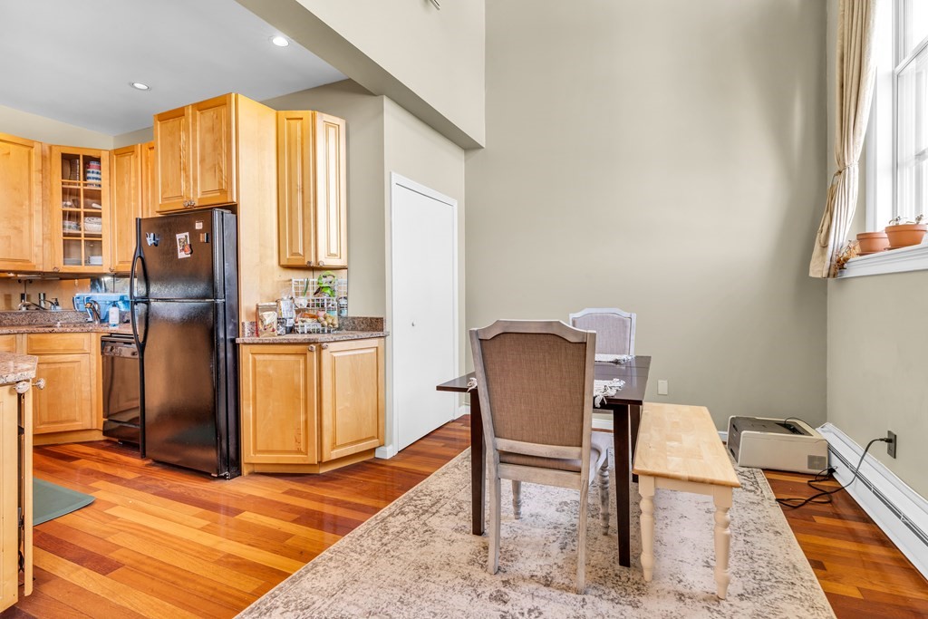2 bed, 1 bath apartment for rent at 350 W 4th Unit 406, South Boston — photo 4 of 16