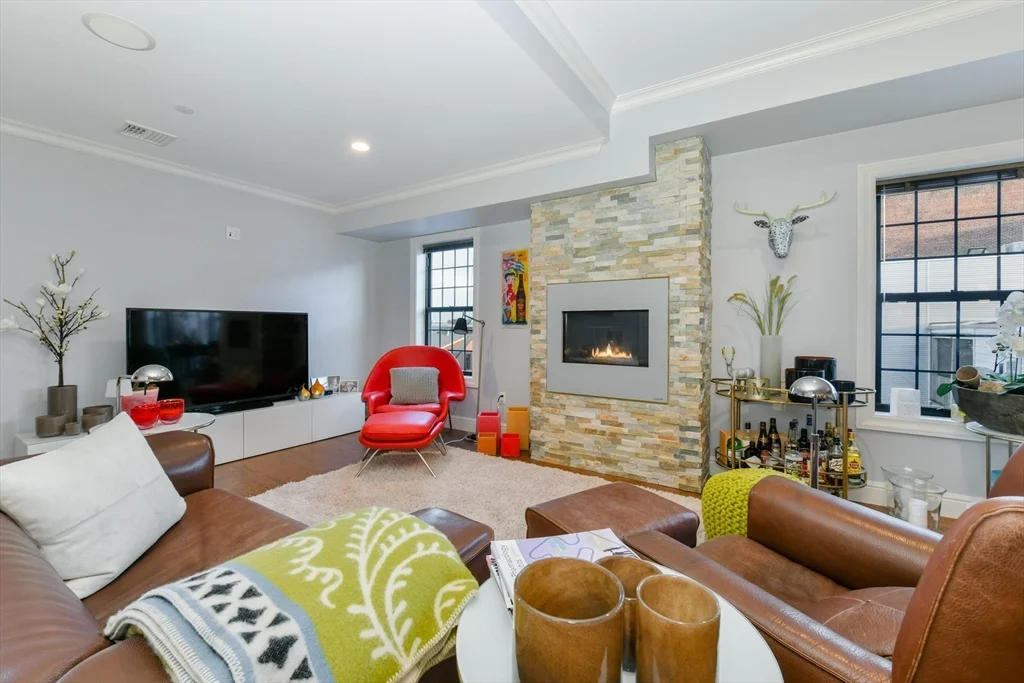 3 bed, 2 bath apartment for rent at 350 West Broadway Unit 10, South Boston — photo 13 of 22