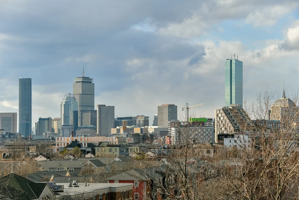 3 bed, 2 bath apartment for rent at 350 West Broadway Unit 10, South Boston — photo 5 of 22