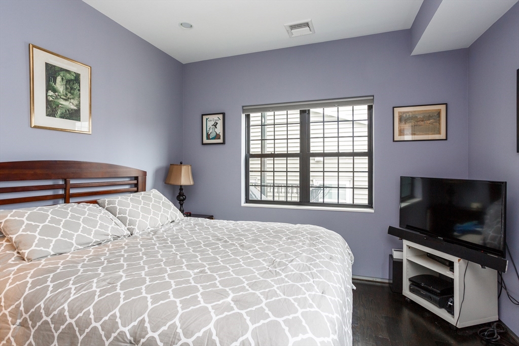 2 bed, 2 bath apartment for rent at 350 West Broadway Unit 4, South Boston — photo 16 of 22