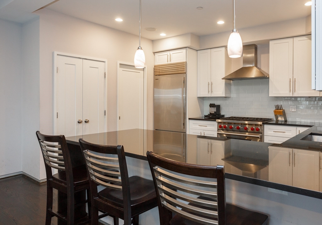 2 bed, 2 bath apartment for rent at 350 West Broadway Unit 4, South Boston — photo 4 of 22