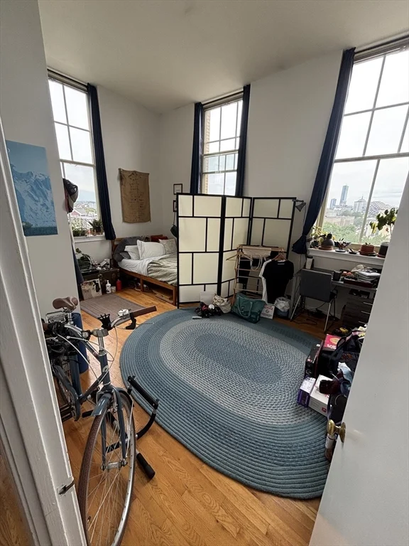 3 bed, 1 bath apartment for rent at 350 W Fourth Unit 408, South Boston — photo 4 of 20