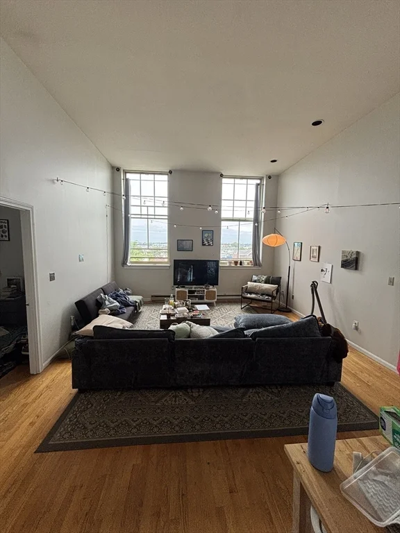 3 bed, 1 bath apartment for rent at 350 W Fourth Unit 408, South Boston — photo 1 of 20