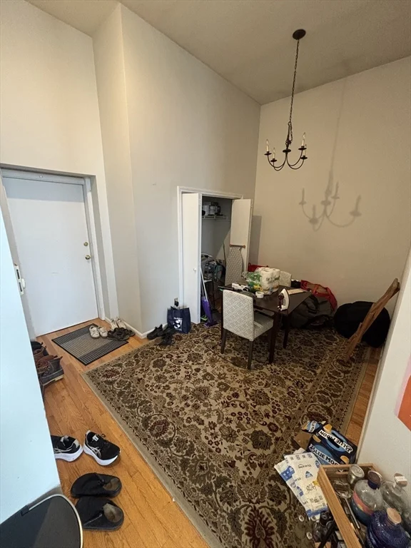 3 bed, 1 bath apartment for rent at 350 W Fourth Unit 408, South Boston — photo 3 of 20