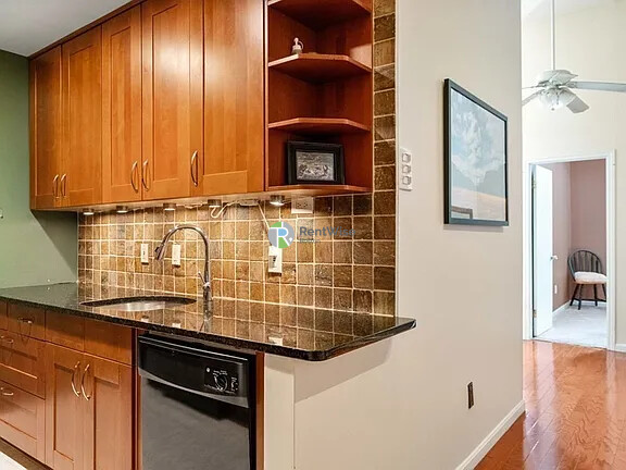 2 bed, 1 bath apartment for rent at 350 W 4th St Unit 411, South Boston — photo 2 of 12