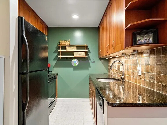 2 bed, 1 bath apartment for rent at 350 W 4th St Unit 411, South Boston
