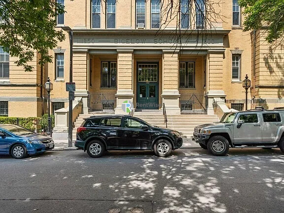 2 bed, 1 bath apartment for rent at 350 W 4th St Unit 411, South Boston — photo 10 of 12