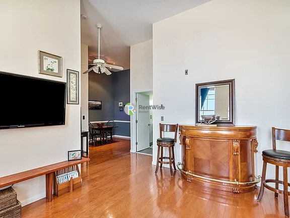 2 bed, 1 bath apartment for rent at 350 W 4th St Unit 411, South Boston — photo 6 of 12
