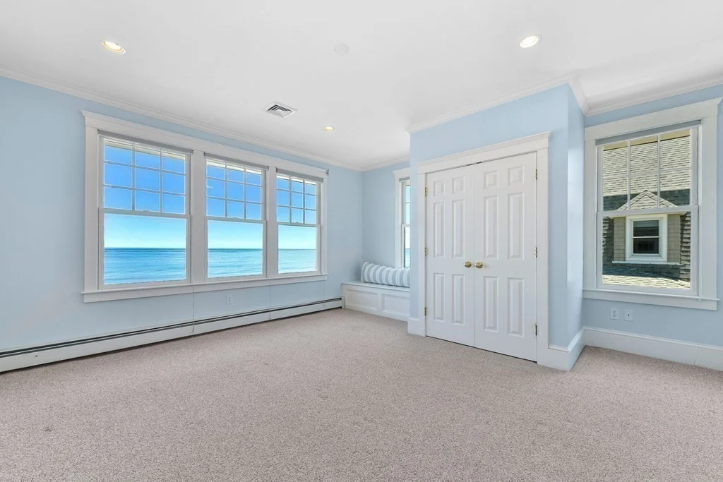 4 bed, 2 bath apartment for rent at 351 Beach Ave, Hull — photo 17 of 27