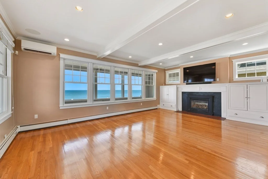 4 bed, 2 bath apartment for rent at 351 Beach Ave, Hull — photo 5 of 27