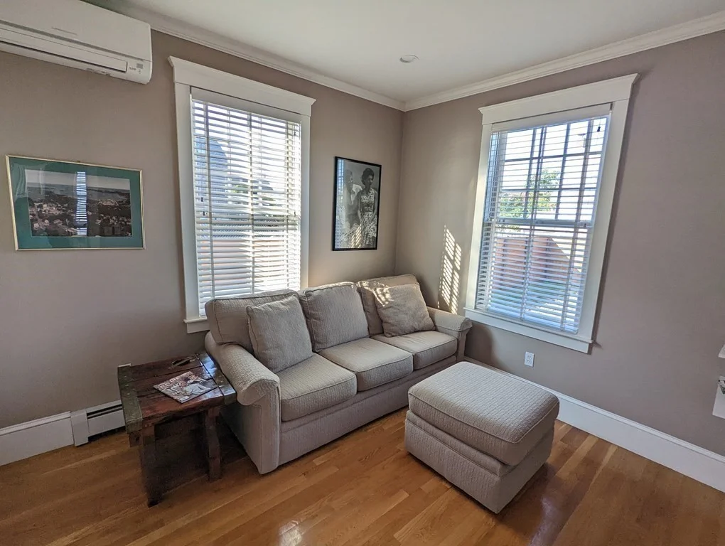 4 bed, 2 bath apartment for rent at 351 Beach Ave, Hull — photo 9 of 27