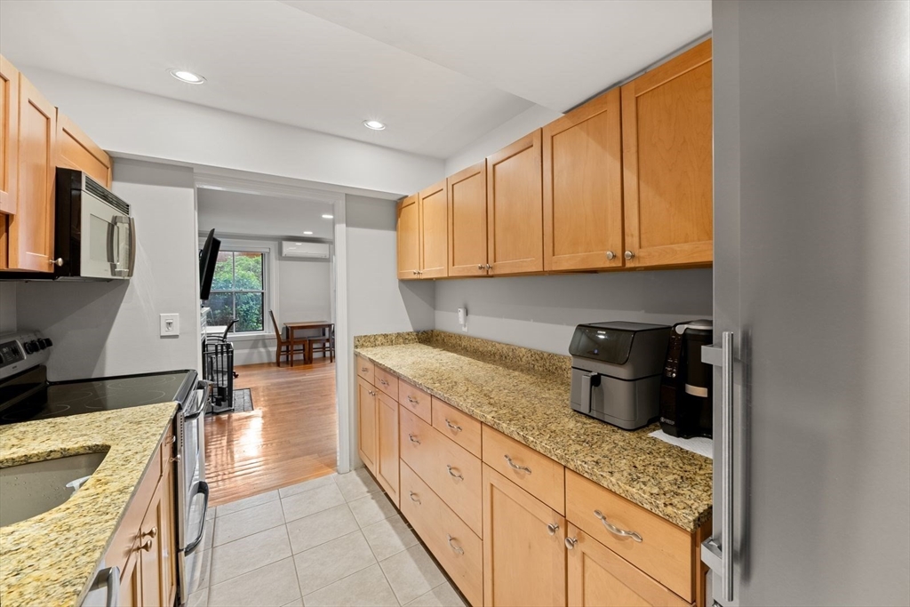 1 bed, 1 bath apartment for rent at 351 Marlborough St Unit 1, Back Bay — photo 8 of 27
