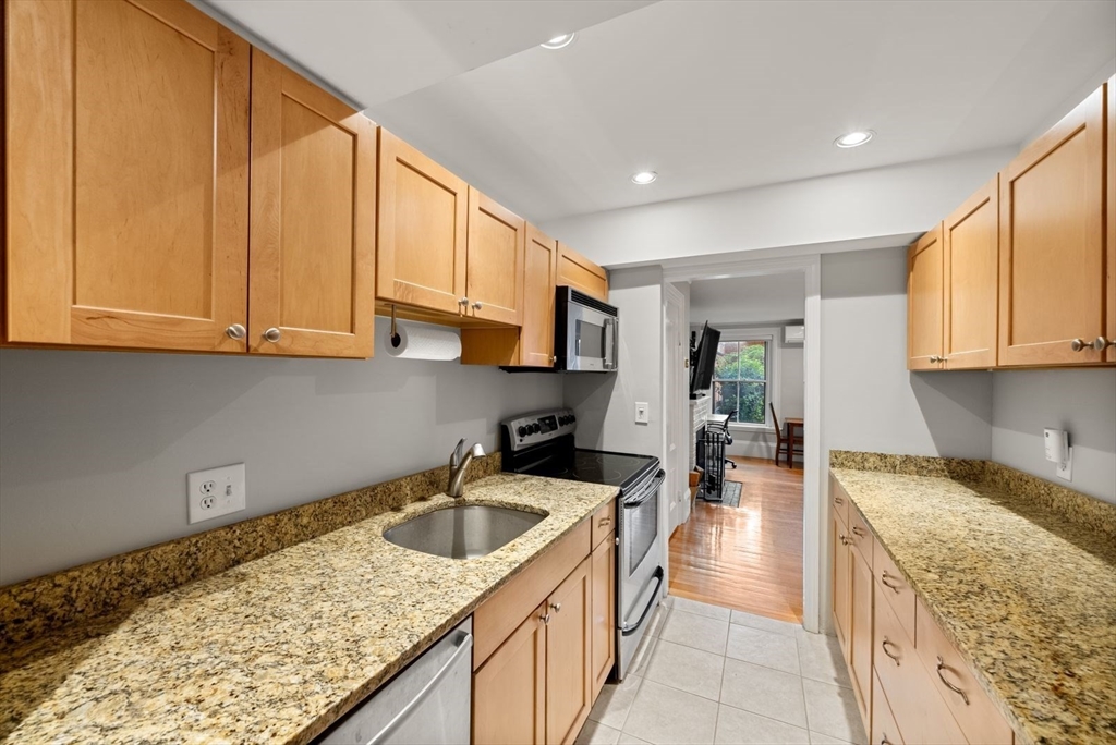 1 bed, 1 bath apartment for rent at 351 Marlborough St Unit 1, Back Bay — photo 9 of 27