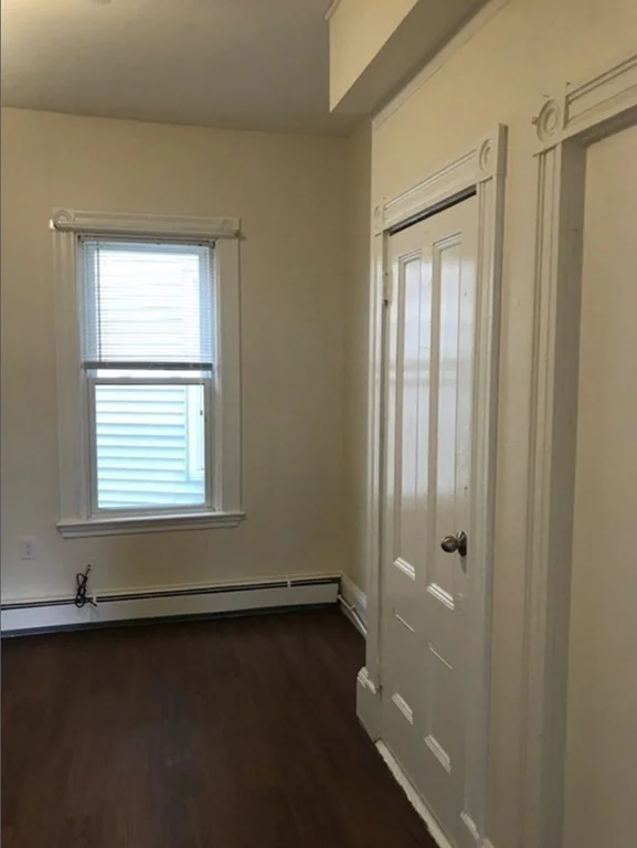 3 bed, 1 bath apartment for rent at 351 Meridian Unit 2, East Boston — photo 15 of 19