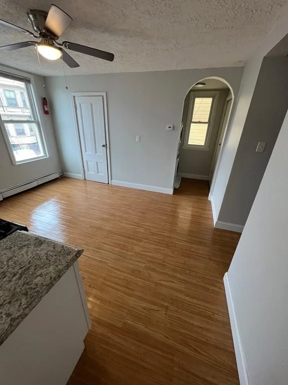 3 bed, 1 bath apartment for rent at 351 Meridian Unit 2, East Boston — photo 5 of 19